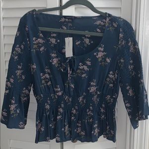 American Eagle Floral Long Sleeve